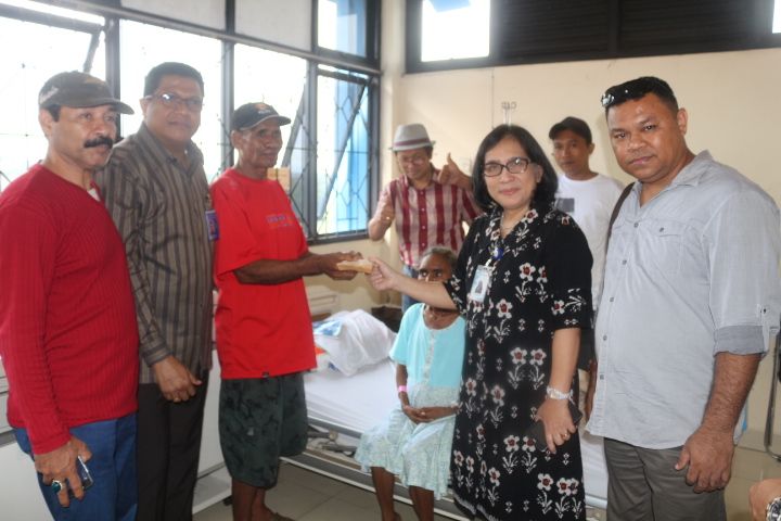 Kantor Perwakilan NTT Pulangkan Fransiska Enga