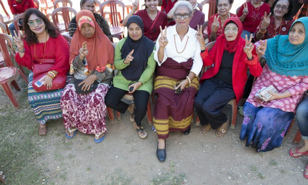 'Mama Emi Tawarkan Terobosan, Tidak Banyak Teori' 'Mama Emi Tawarkan Terobosan, Tidak Banyak Teori'