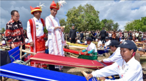 Rupin SSH Naioni Kembangkan Tenun Ikat