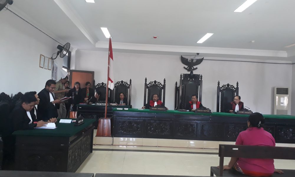 Sambil Berdiri, Jaksa Kundrat Bacakan Dakwaan Bagi Penculik Anaknya