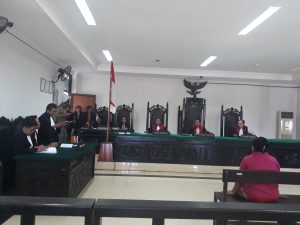 Sambil Berdiri, Jaksa Kundrat Bacakan Dakwaan Bagi Penculik Anaknya