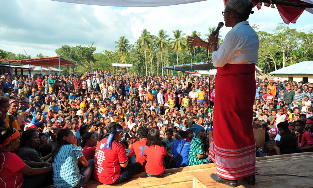 Mama Emi Gembira Didukung Relawan Perempuan di Sumba Barat Daya