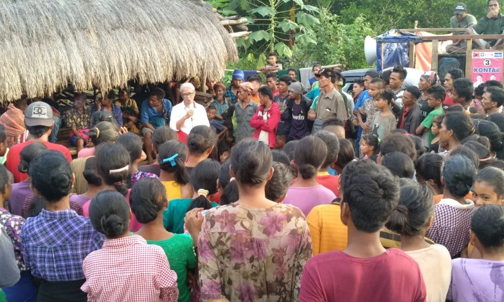 Mama Emi Ajak Masyarakat SBD Tanam Sirih dan Pinang untuk Lestarikan Budaya