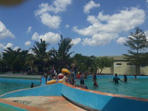 Isi Liburan, Anak-anak Rumah Musik Siloam Serbu Waterpark