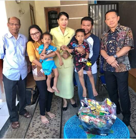 Aktivitas Perdana, Kajati NTT Kunjungi Anak Richard Mantolas