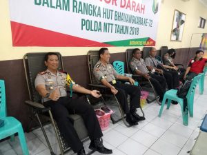 Polda NTT Gelar Khitanan Massal dan Donor Darah