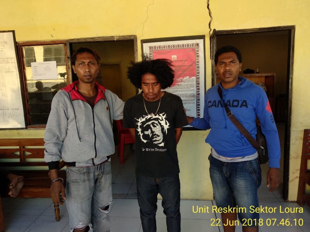 Polsek Loura Bekuk Pemerkosa WNA Asal Prancis di Pelabuhan Waikelo