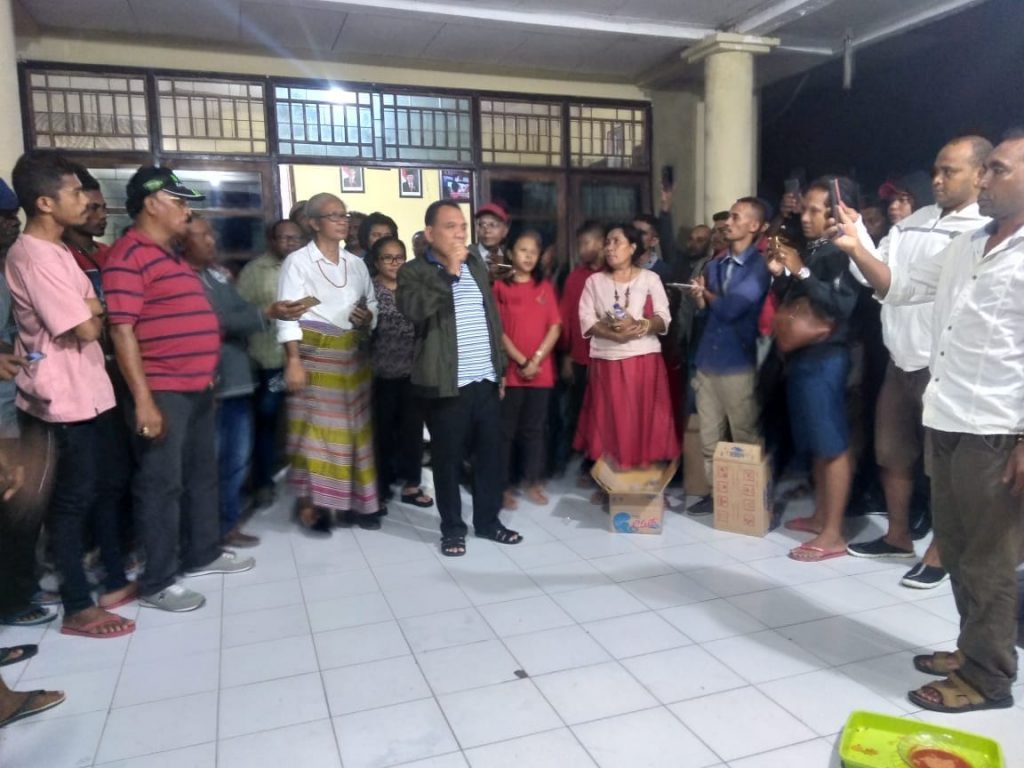 Marhaen Optimistis Menang, Tunggu C1-KWK