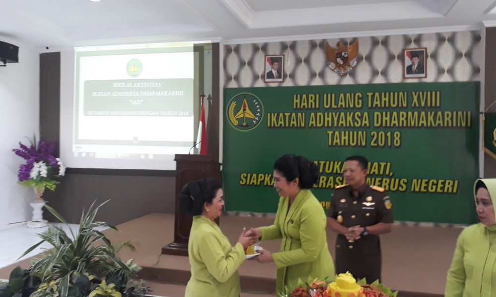 Meriah, HUT XVIII IAD di Kejati NTT