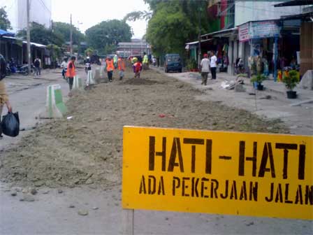 Pemkot Kupang Lakukan Pelebaran Tiga Jalan Utama