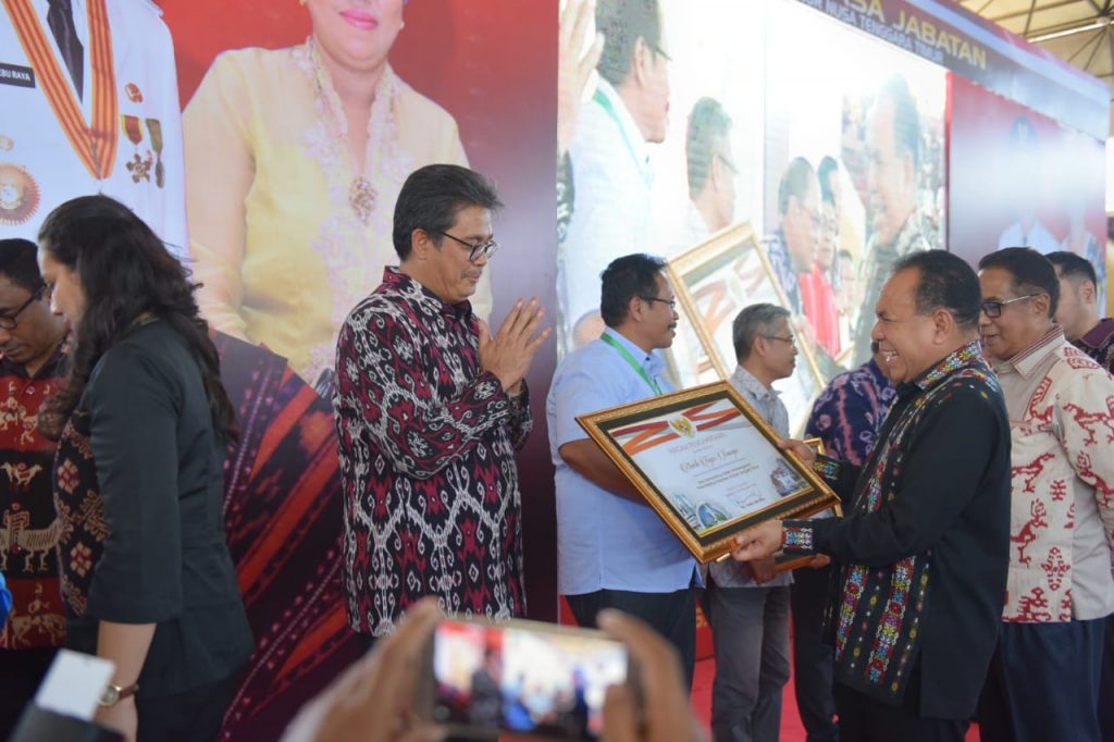 Bank Indonesia Terima Penghargaan Gubernur NTT