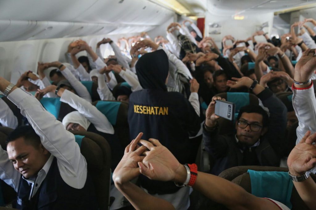 Kemenkes Beri Tips Peregangan di Pesawat Bagi JCH