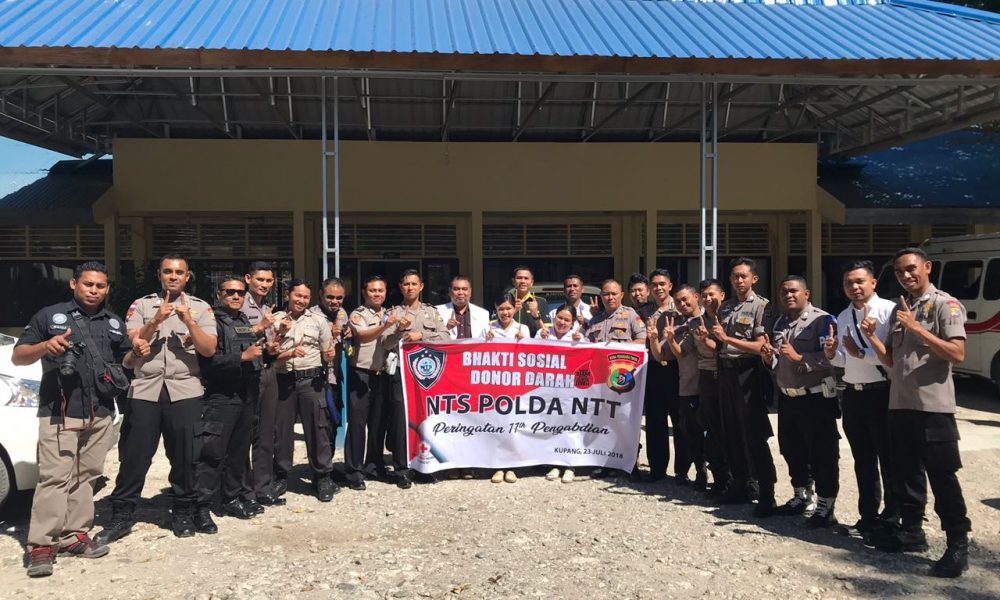 Peringati 11 Tahun Pengabdian, Puluhan Polisi di Kupang Donor Darah