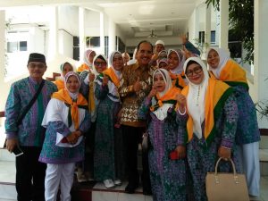 Lepas Jemaah Calon Haji, Pemkot Kupang Bantu Rp 300 Juta