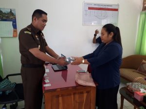 Mantan Pansek PN Kupang Kembalikan Rp 50 Juta ke Jaksa