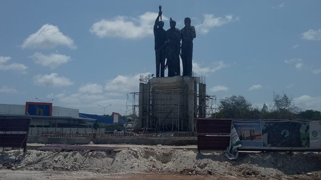 Jalan Bundaran Tirosa Diperlebar 4 Meter
