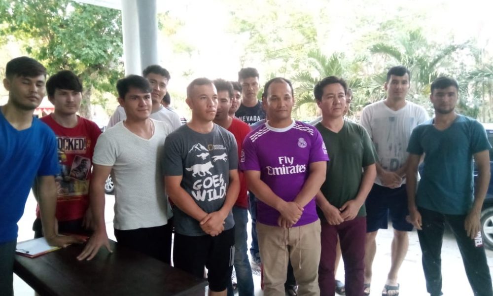 Tak Direspon, Imigran Ingin Ketemu Gubernur