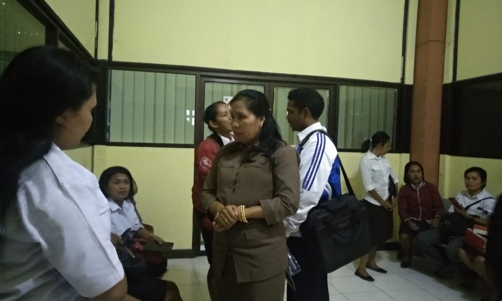 Komisi V Komitmen Perjuangkan Nasib Guru Honorer Komisi V Komitmen Perjuangkan Nasib Guru Honorer