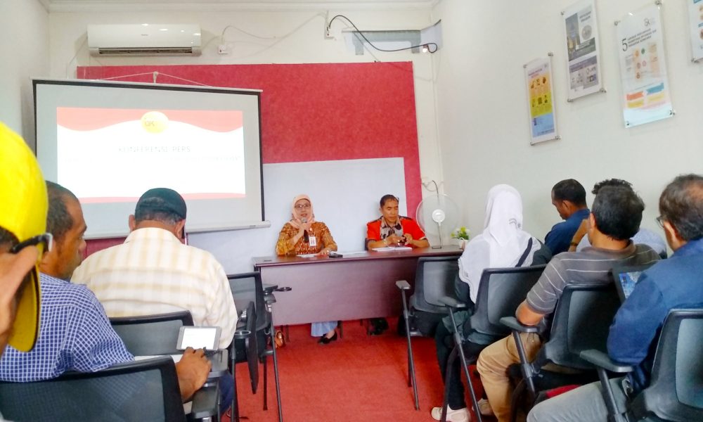 OJK Gelar Sosialisasi dan Edukasi Pasar Modal Terpadu di Kupang OJK Gelar Sosialisasi dan Edukasi Pasar Modal Terpadu di Kupang