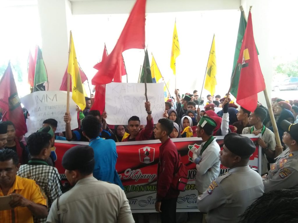Forum Mahasiswa Cipayung Tuntut Wali Kota Kupang Penuhi Janji Politik