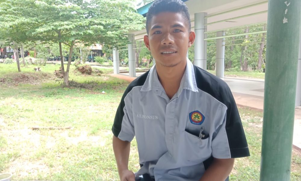 Mahasiswa Politani Desak Dosen Laurensius Lehar Dipecat