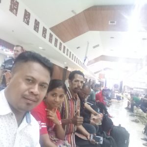 Pulang Yogyakarta, Selfina Dikawal Puluhan Mahasiswa ke Bandara