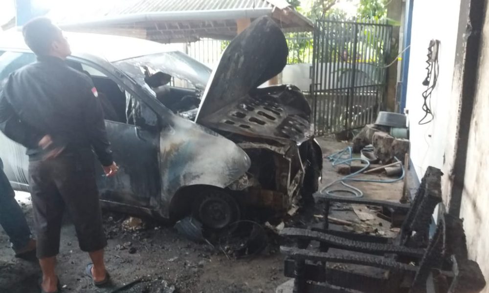Rumah Direktur WALHI NTB Diduga Dibakar Orang Tak Dikenal
