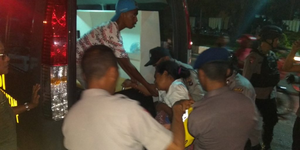Ibu Hendak Melahirkan Terjebak Macet Malam Tahun Baru di Kupang