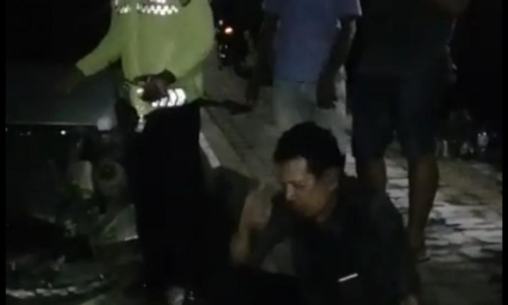 Mengemudi Dalam Kondisi Mabuk, Mantan Camat Maulafa Tabrak Trotoar