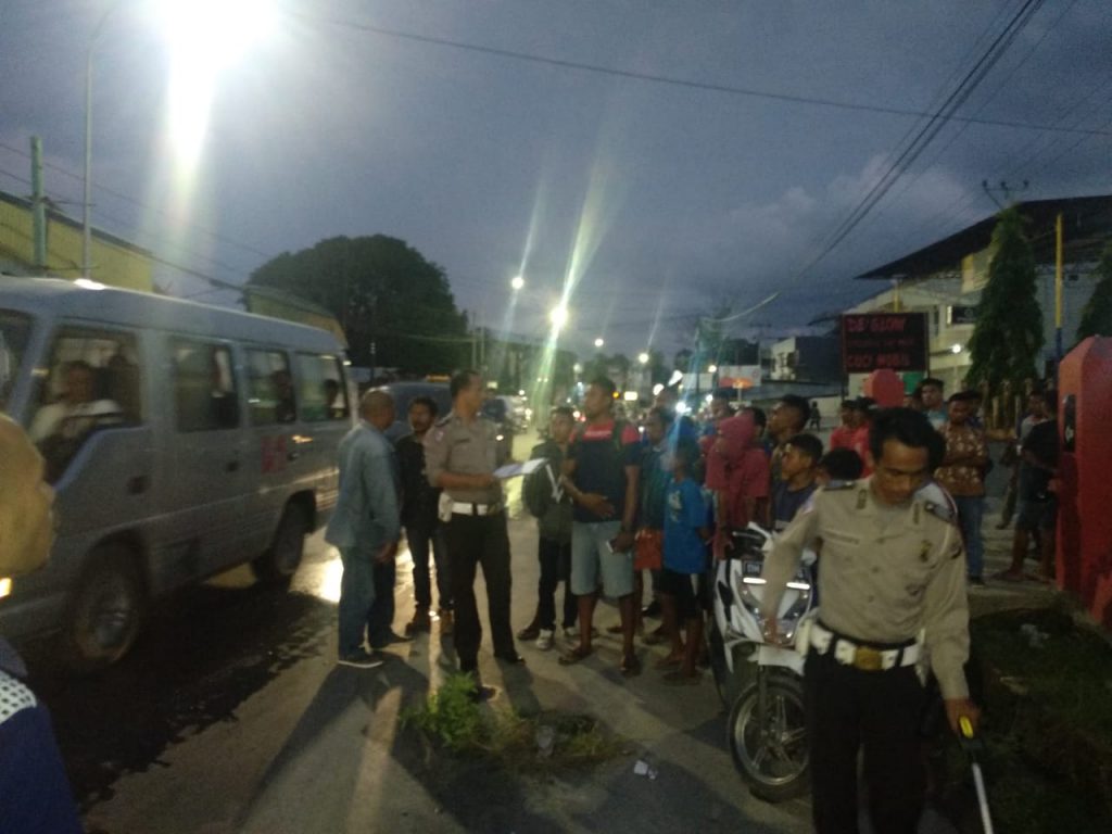Lakalantas di Jl. Timor Raya, Susanti Nenotek Tewas Digilas Truk Trailer