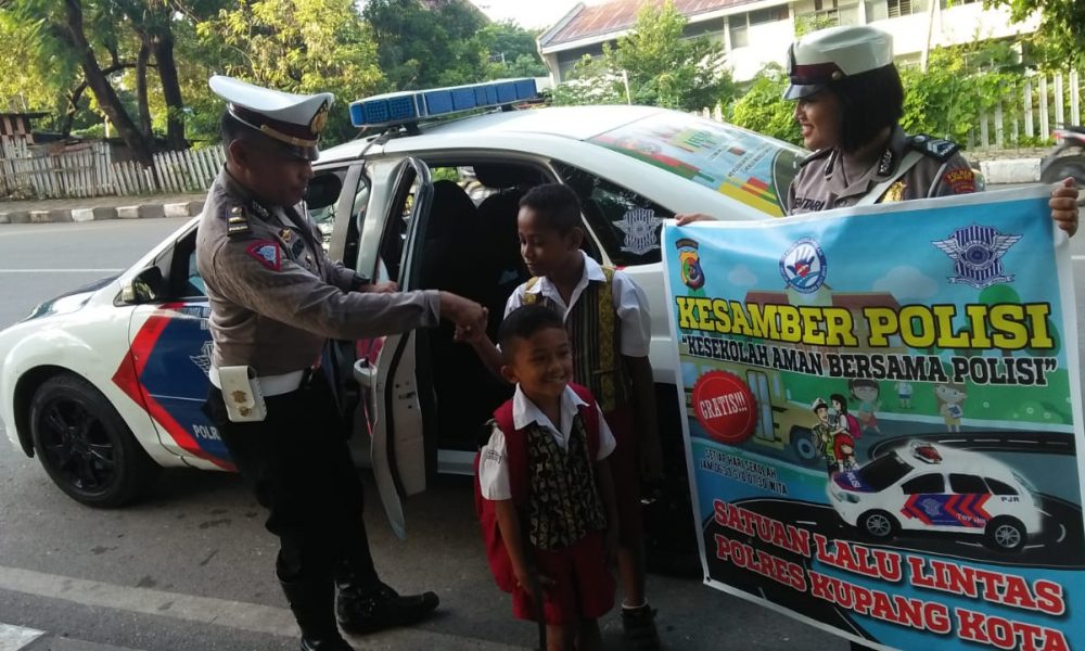 Antar Pelajar ke Sekolah, Satlantas Polres Kupang Kota Siapkan 4 Mobil
