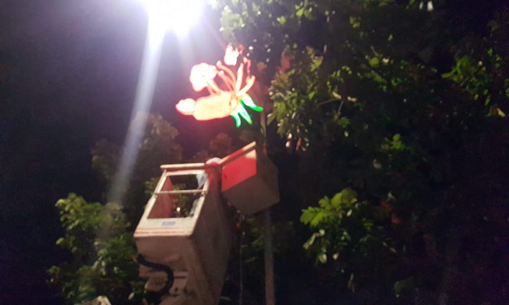 Setelah Jl. El Tari, Lampu Hias Mulai Dipasang di Jl. Frans Seda