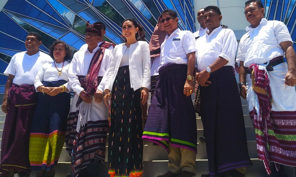 Gelar Festival Sarung Tenun, Dekranasda NTT Libatkan 10 Ribu Peserta