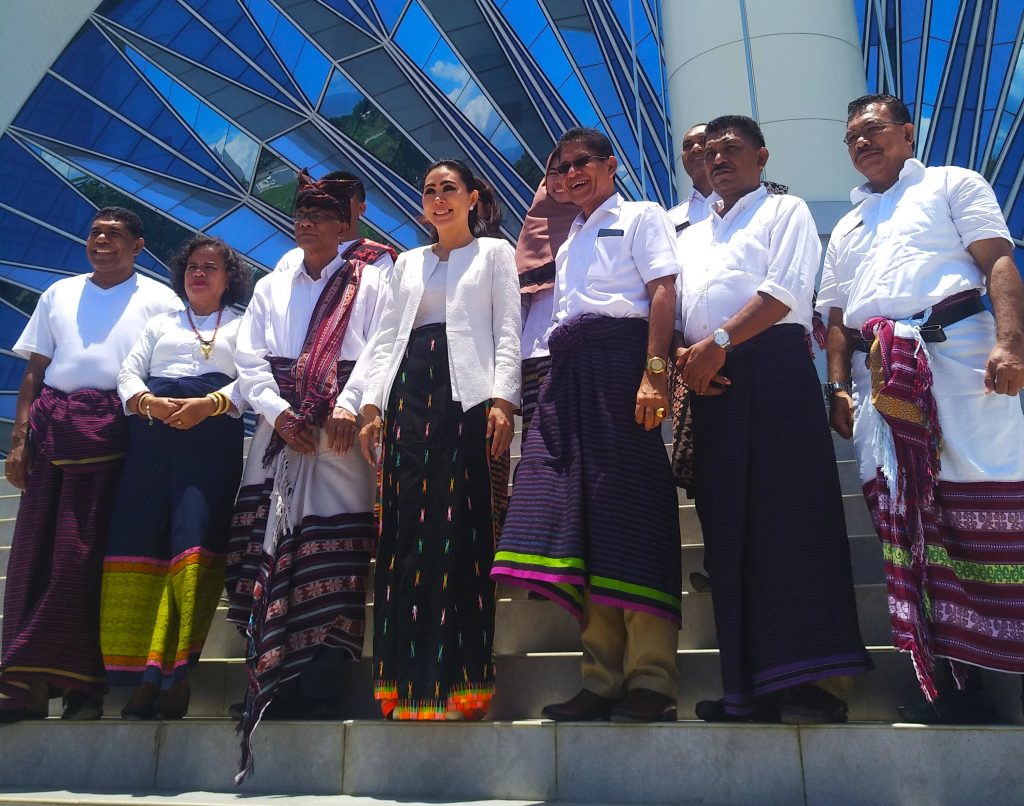 Gelar Festival Sarung Tenun, Dekranasda NTT Libatkan 10 Ribu Peserta