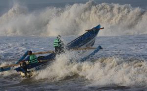 Gelombang di NTT Capai 5 Meter Akibat Siklon Veronika