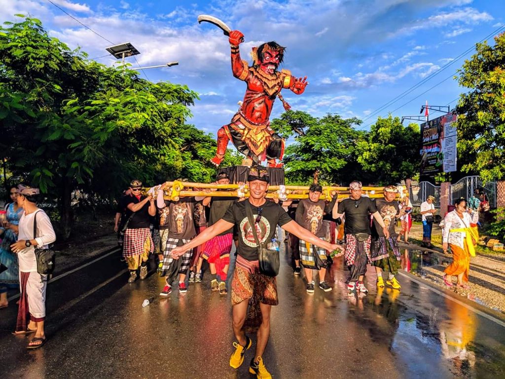 Meriah, Pawai Ogoh-ogoh di Kupang