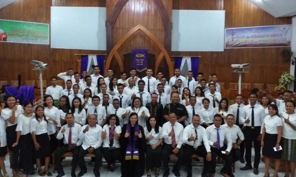 Panlak Paskah Pemuda GMIT 2019 Diperhadapkan ke Jemaat Panlak Paskah Pemuda GMIT 2019 Diperhadapkan ke Jemaat