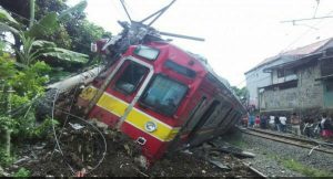 3 Gerbong KRL Anjlok, Segera Dievakuasi, 14 Korban Dirawat Intensif