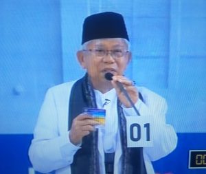Maruf Amin Tampil Menyatu dengan Jokowi; Sandi Tampil Sendiri