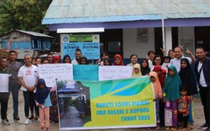 Alumni Smuntig Kupang Tahun 2000 Berbagi Kasih