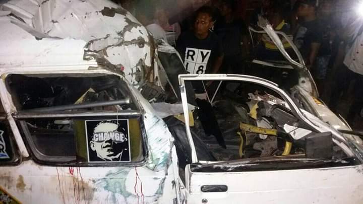 Sopir Mabuk, Mikrolet Terbalik dan Tabrak Avanza di Lasiana