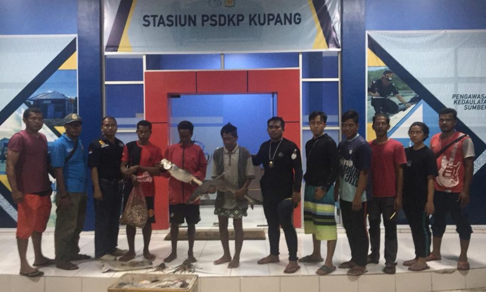 Bom Ikan, Tiga Nelayan Kupang Ditangkap