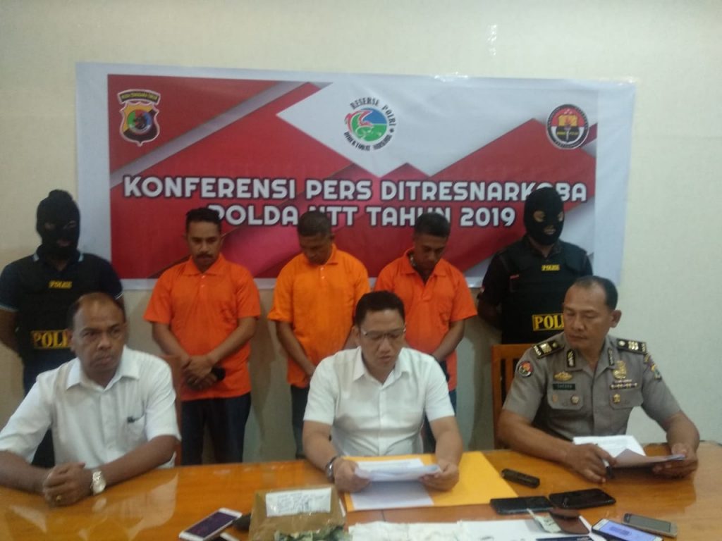 Ungkap Sabu-Sabu di Maumere, Polda NTT Tangkap 3 Tersangka, Sita Mobil