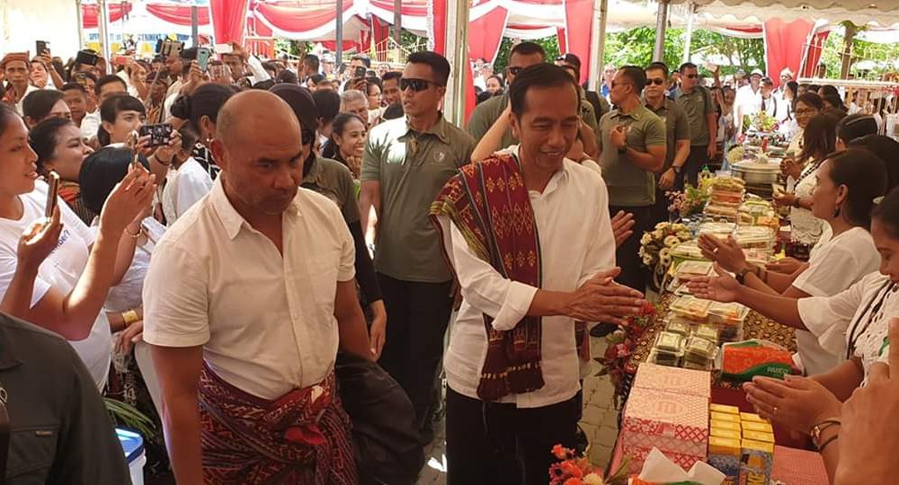 Presiden Buka Bazzar Jemaat Benyamin Oebufu