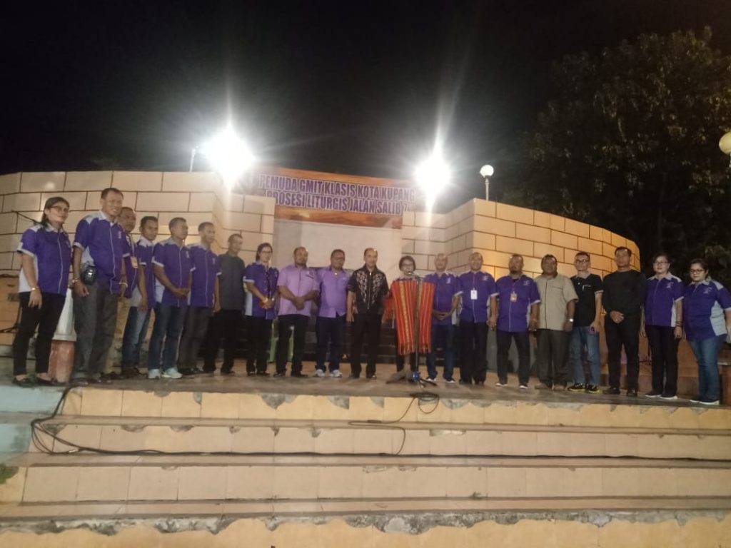 Pemuda GMIT Klasis Kota Kupang Gelar Prosesi Jalan Salib
