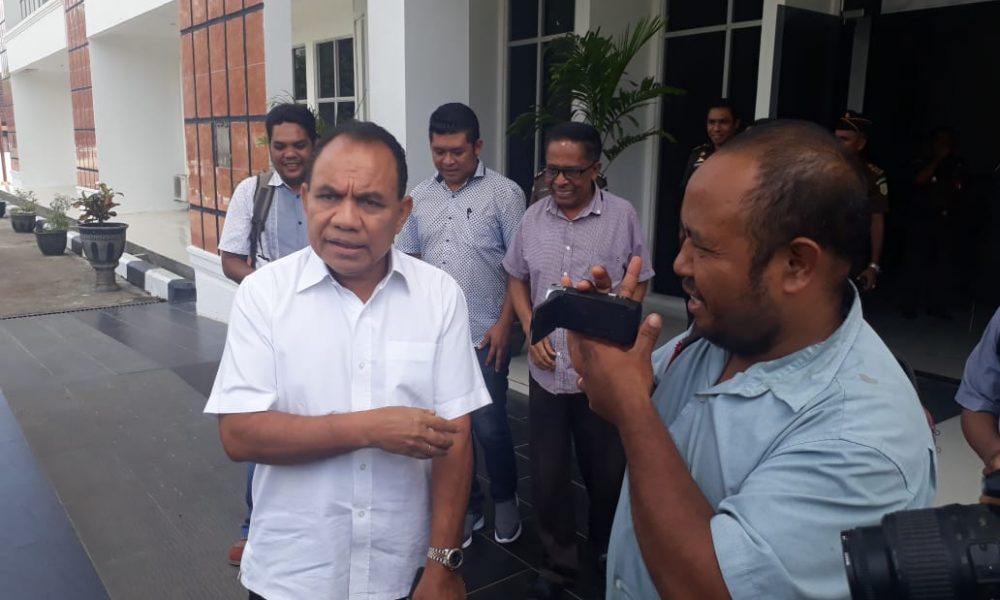 Mantan Gubernur NTT Diperiksa Selama 2,5 Jam, Dicecar Puluhan Pertanyaan