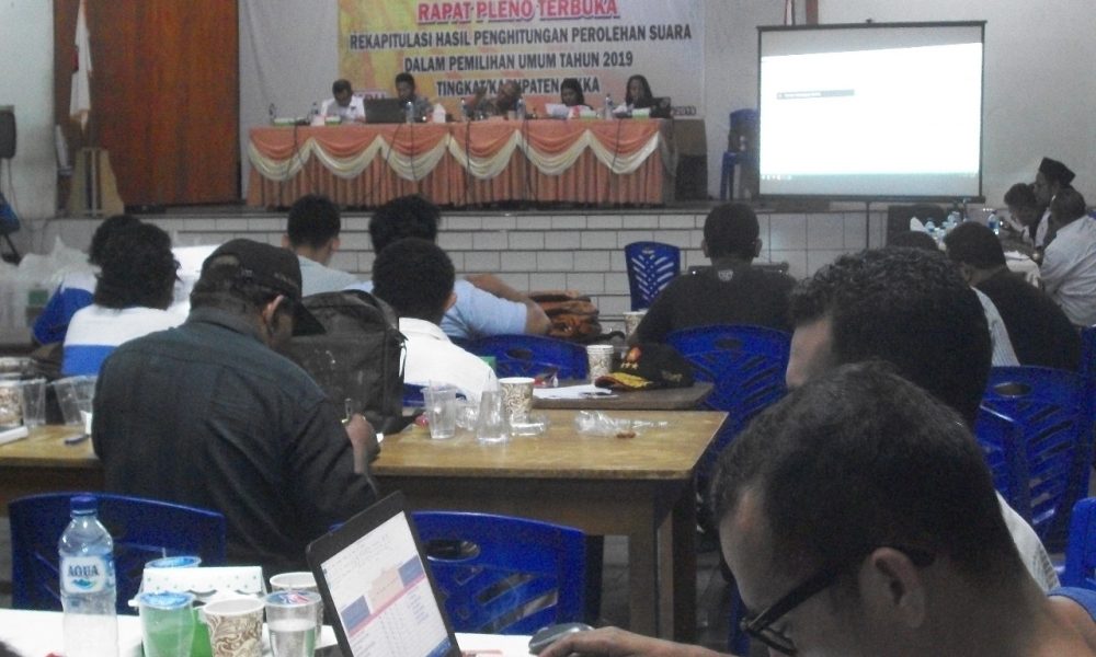 Pleno KPU Sikka Berakhir Aman, Jurdil, Transparan dan Demokratis Pleno KPU Sikka Berakhir Aman, Jurdil, Transparan dan Demokratis