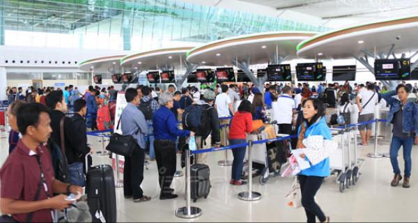 Kemenhub Turunkan Tarif Batas Atas Penerbangan