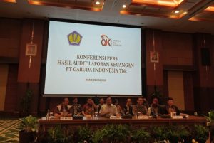 OJK Berikan Sanksi Kasus PT Garuda Indonesia