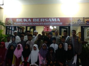 Polres Kupang Kota Berbagi Kasih dengan Anak Panti Asuhan
